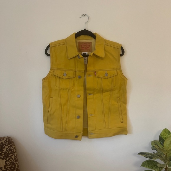 Levi's Yellow Denim Vest - Picture 1 of 5